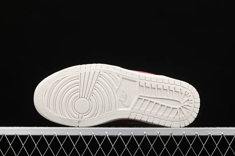 All categories Air Jordan Jordan series basketball shoes Air Jordan 1 High Z version Air Jordan 1 Zoom CMFT AJ1 Joe 1 bean paste dirty powder CT0979-602